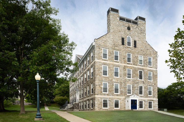 Neagley & Chase: Renovation of Munroe Hall for Middlebury College